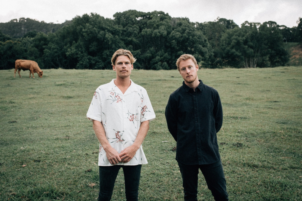 Hollow Coves Share New Track Borderlines V2 Records